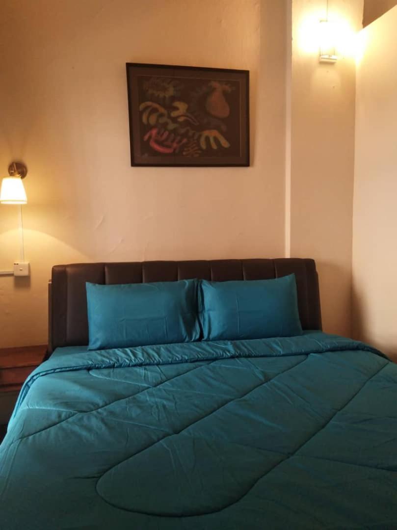 Grocer'S Inn Backpackers Guesthouse Kuala Lumpur Extérieur photo